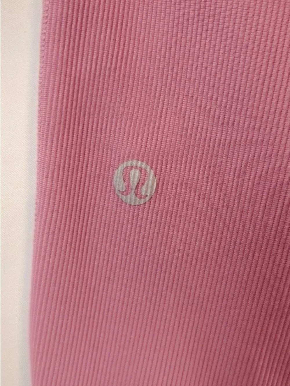 * lululemon Swift High Rise Ribbed Tight 28” Inseam SZ 10 Leggings $128 *